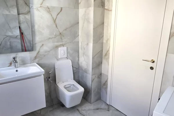 Shtepi me qera Apartament ne Tirane, 1+1, Mobilimi E mobiluar, Pagesa 60,000  Leke.