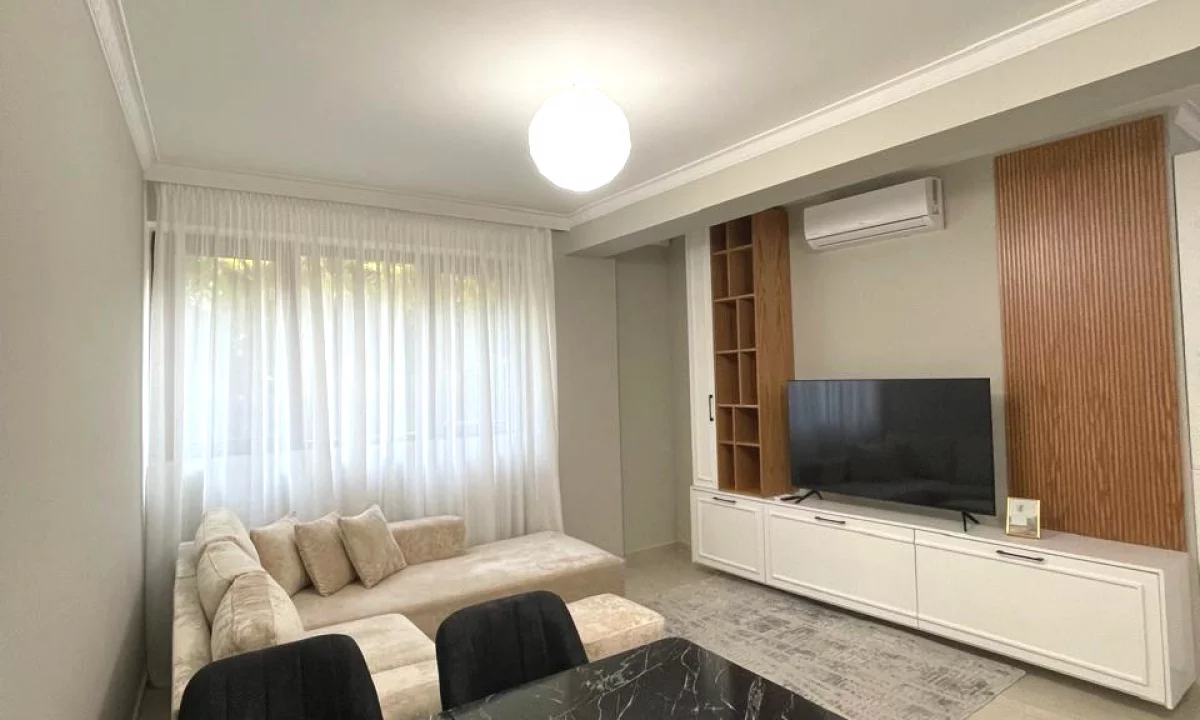 Shtepi me qera Apartament ne Tirane, 1+1, Mobilimi E mobiluar, Pagesa 550  Euro.