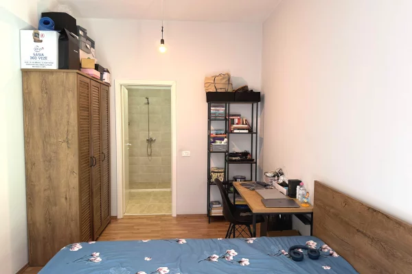 Shtepi ne shitje Apartament ne Tirane, 3+1, Mobilimi E mobiluar, Pagesa 239,000  Euro.