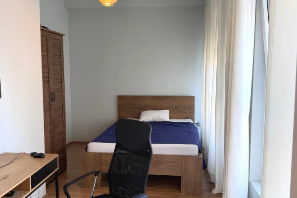 Shtepi ne shitje Apartament ne Tirane, 3+1, Mobilimi E mobiluar, Pagesa 239,000  Euro.