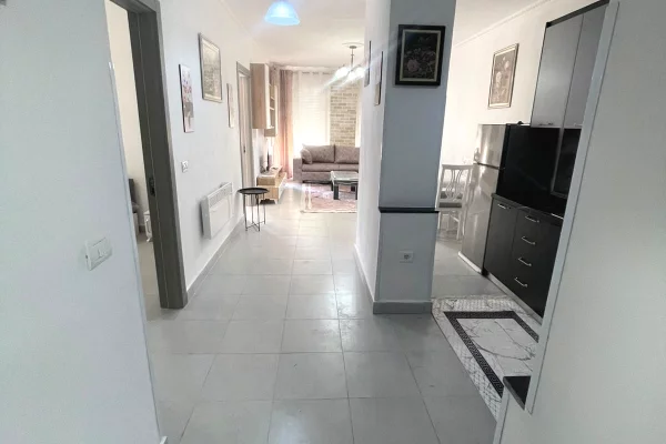 Shtepi me qera Apartament ne Tirane, 2+1, Mobilimi E mobiluar, Pagesa 55,000  Leke.