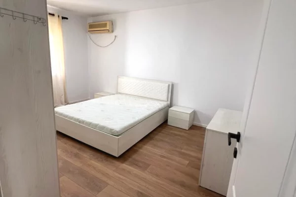 Shtepi ne shitje Apartament ne Tirane, 1+1, Mobilimi E mobiluar, Pagesa 129,000  Euro.