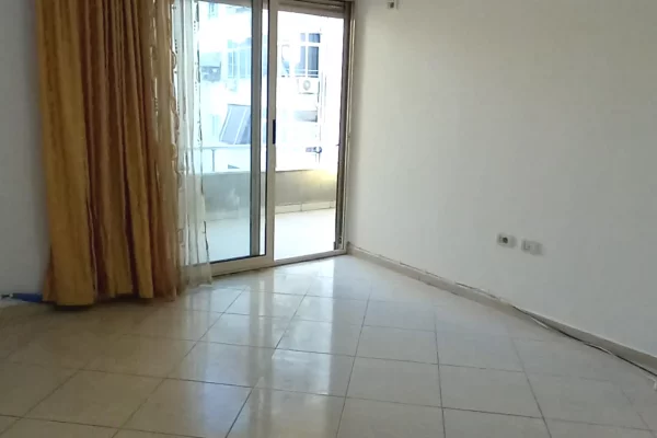 Shtepi ne shitje Apartament ne Tirane, 2+1, Mobilimi Bosh, pa mobiluar, Pagesa 14,000,000  Leke.
