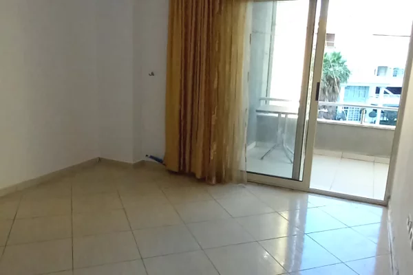 Shtepi ne shitje Apartament ne Tirane, 2+1, Mobilimi Bosh, pa mobiluar, Pagesa 14,000,000  Leke.