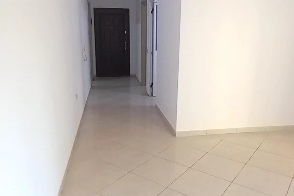 Shtepi ne shitje Apartament ne Tirane, 2+1, Mobilimi Bosh, pa mobiluar, Pagesa 14,000,000  Leke.