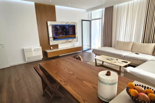 Appartamento in vendita a Tirana 3+1, Arredato