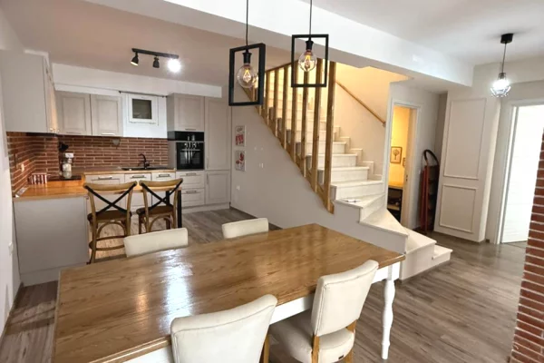 Shtepi ne shitje 2+1 ne Tirane - 216,300 Euro