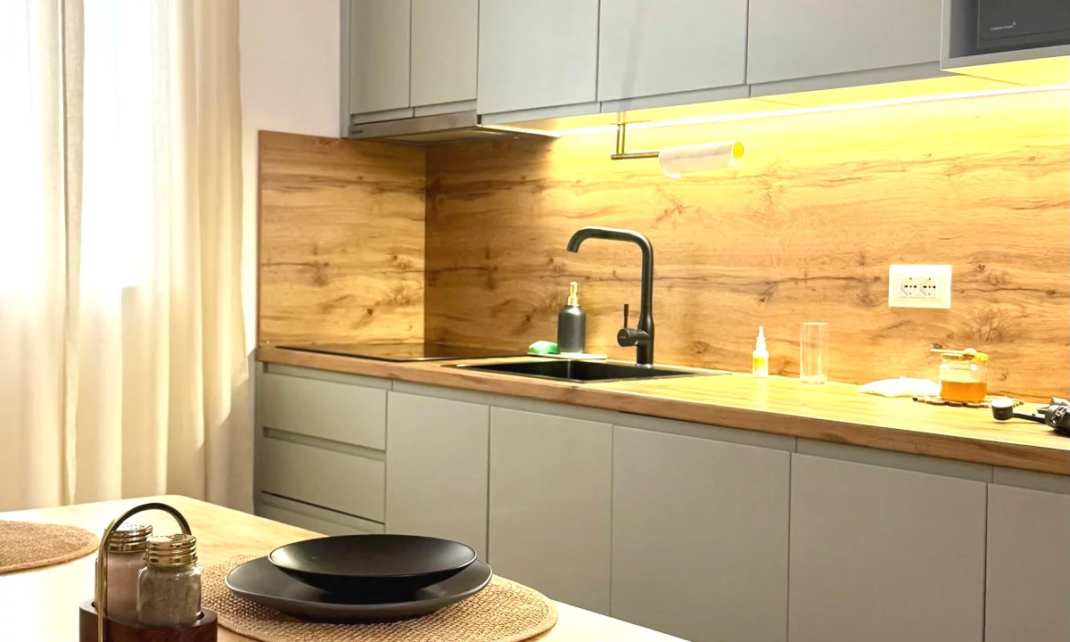 Shtepi me qera Apartament ne Tirane, 2+1, Mobilimi E mobiluar, Pagesa 890  Euro.