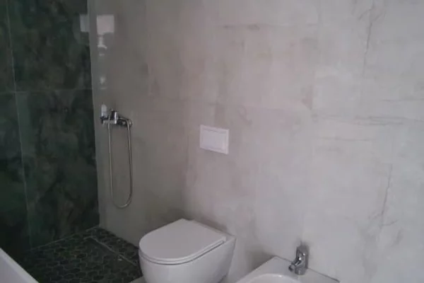 Business Property for Rent 3+1 in Tirana - 2,000 Euro