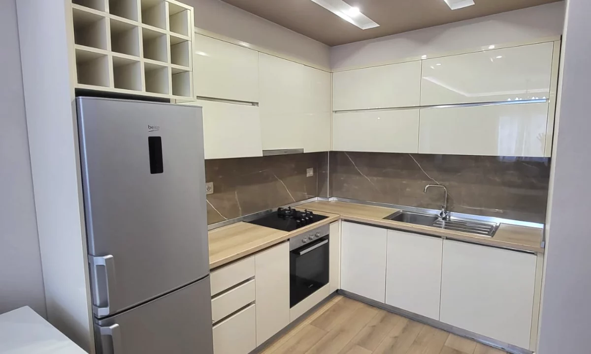 Shtepi me qera Apartament ne Tirane, 1+1, Mobilimi E mobiluar, Pagesa 570  Euro.