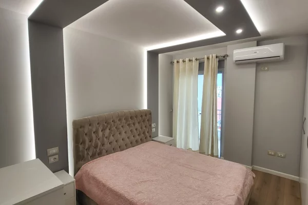Shtepi me qera Apartament ne Tirane, 1+1, Mobilimi E mobiluar, Pagesa 570  Euro.