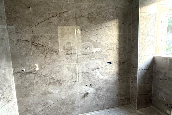 Shtepi me qera Vila Luksoze ne Tirane, 3+1, Mobilimi Bosh, pa mobiluar, Pagesa 2,000  Euro.