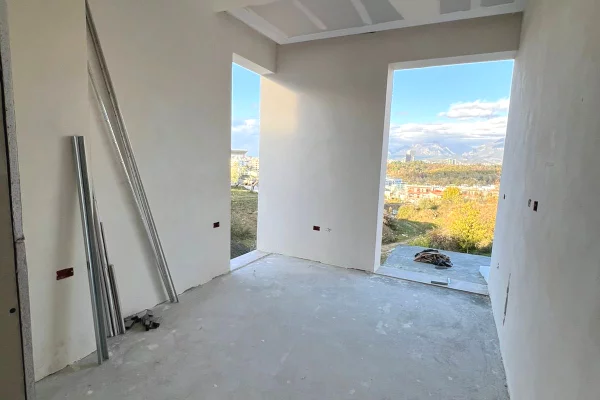 Shtepi me qera Vila Luksoze ne Tirane, 3+1, Mobilimi Bosh, pa mobiluar, Pagesa 2,000  Euro.