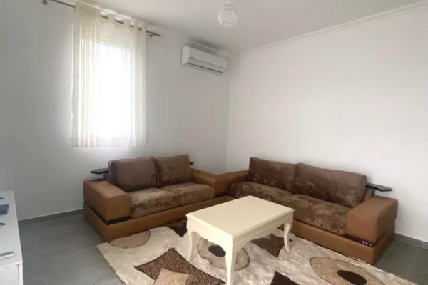 Shtepi me qera Apartament ne Tirane, 2+1, Mobilimi E mobiluar, Pagesa 550  Euro.