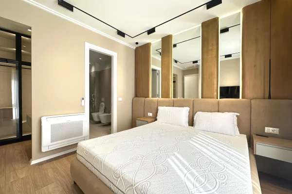 Shtepi me qera Apartament ne Tirane, 3+1, Mobilimi E mobiluar, Pagesa 2,000  Euro.