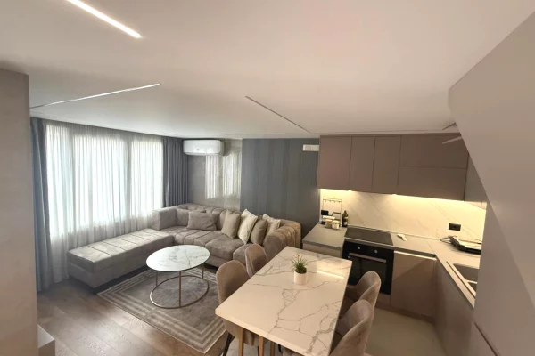 House for Rent 4+1 in Tirana - 800 Euro