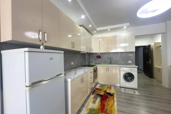 Shtepi me qera Apartament ne Tirane, 2+1, Mobilimi E mobiluar, Pagesa 700  Euro.