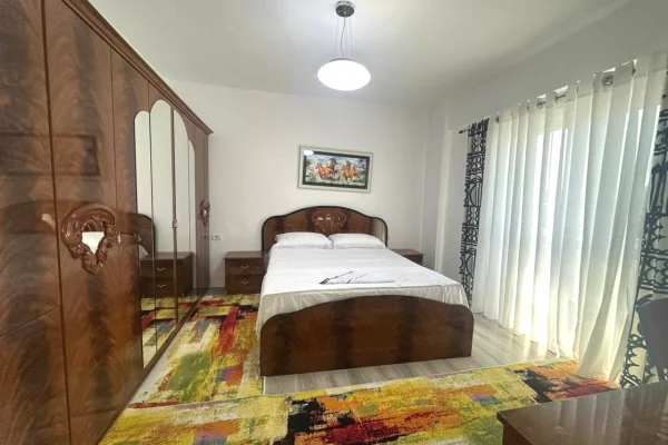 Shtepi me qera Apartament ne Tirane, 2+1, Mobilimi E mobiluar, Pagesa 700  Euro.