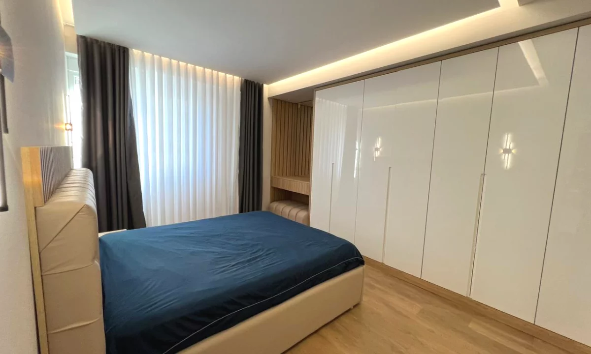 Shtepi me qera Apartament ne Tirane, 2+1, Mobilimi E mobiluar, Pagesa 1,000  Euro.