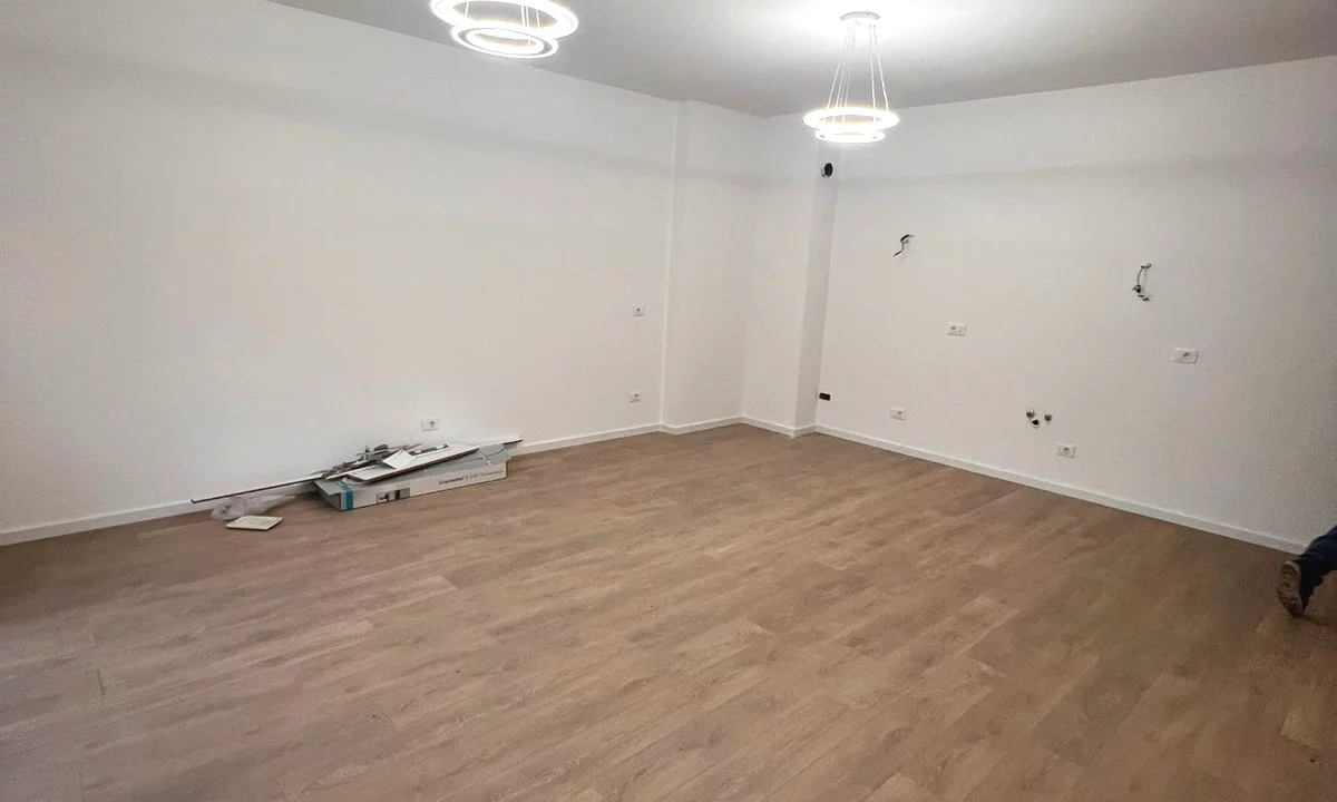 🏢 Ambient per zyra ne Myslym Shyr