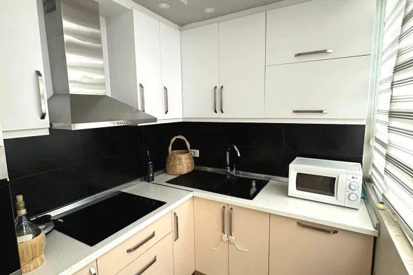 Shtepi me qera Apartament ne Tirane, 2+1, Mobilimi E mobiluar, Pagesa 900  Euro.