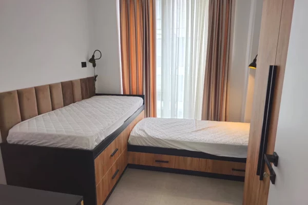 Shtepi me qera Apartament ne Tirane, 2+1, Mobilimi E mobiluar, Pagesa 1,300  Euro.