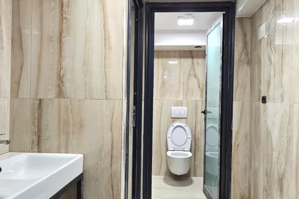 🏢 DYQAN / NJESI BIZNESI ME QIRA – RRUGA “SAMI FRASHERI”, BLLOKU