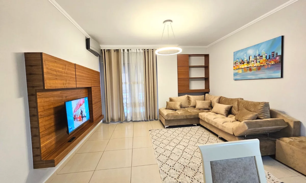 Shtepi me qera Apartament ne Tirane, 1+1, Mobilimi E mobiluar, Pagesa 750  Euro.