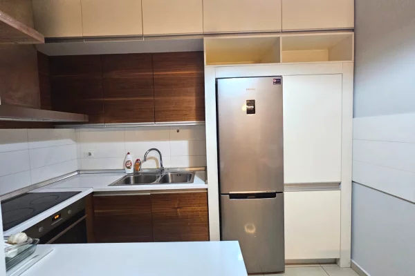 Shtepi me qera Apartament ne Tirane, 1+1, Mobilimi E mobiluar, Pagesa 750  Euro.
