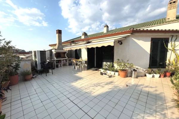 Shtepi me qera Penthose(kati i fundit panoramik) ne Tirane, 3+1, Mobilimi E mobiluar, Pagesa 1,500  Euro.