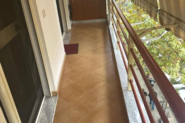 Shtepi me qera Apartament ne Tirane, 2+1, Mobilimi E mobiluar, Pagesa 700  Euro.