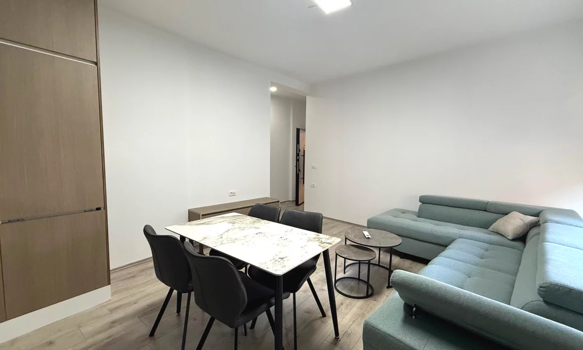 Shtepi me qera Apartament ne Tirane, 1+1, Mobilimi E mobiluar, Pagesa 650  Euro.