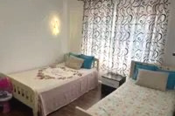 Shtepi me qera Vila Luksoze ne Tirane, 5+1, Mobilimi E mobiluar, Pagesa 1,200  Euro.