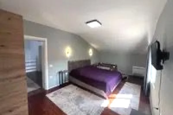 Shtepi me qera Vila Luksoze ne Tirane, 5+1, Mobilimi E mobiluar, Pagesa 1,200  Euro.