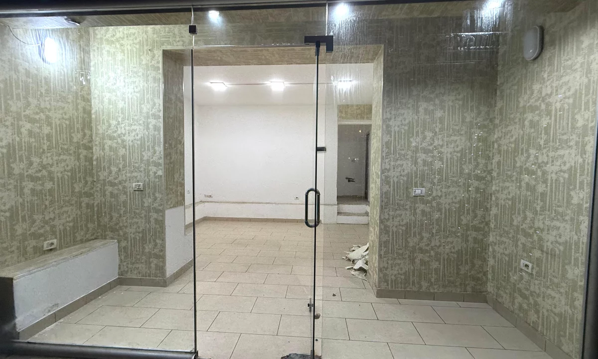 Jepet me qira ambient biznesi – Rruga Siri Kodra