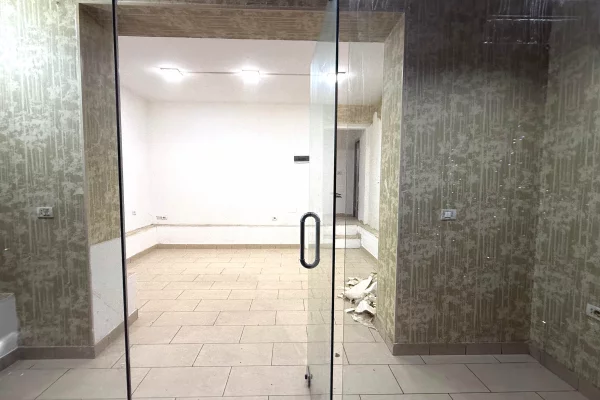 Jepet me qira ambient biznesi – Rruga Siri Kodra