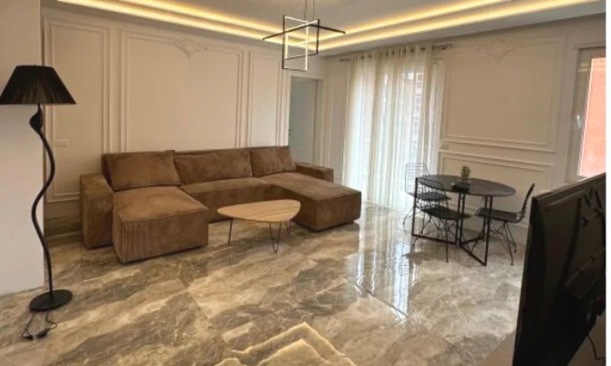 Shtepi me qera Apartament ne Tirane, 1+1, Mobilimi E mobiluar, Pagesa 650  Euro.
