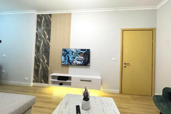 Shtepi ne shitje Apartament ne Tirane, 1+1, Mobilimi E mobiluar, Pagesa 125,000  Euro.