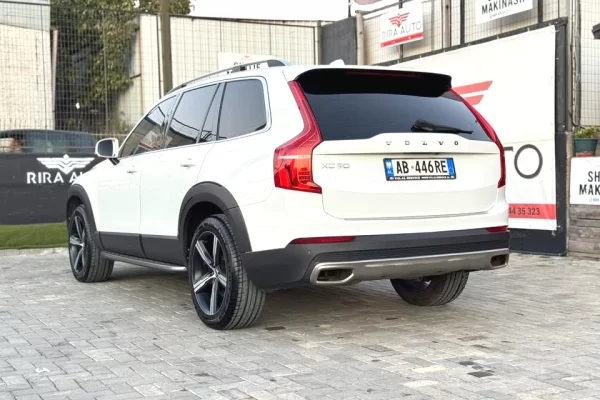 Auto in Vendita a Tirana - 23,900 Euro