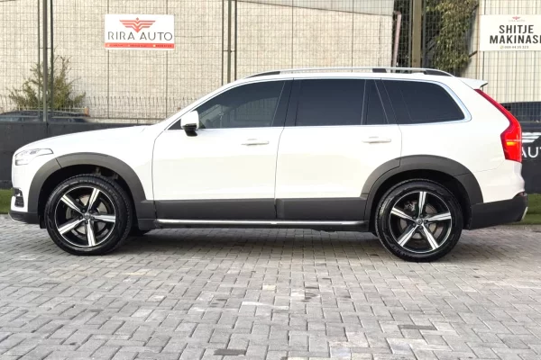 Auto in Vendita a Tirana - 23,900 Euro