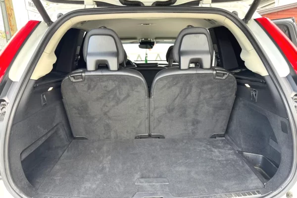 Auto in Vendita a Tirana, Volvo, 2017 Benzine,Kambio Automatik Pagamento 23,900  Euro.