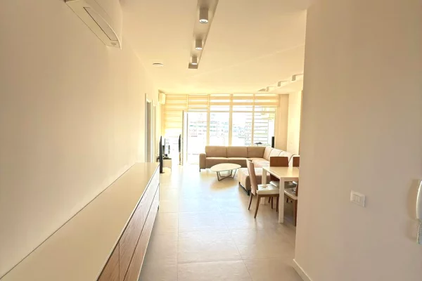 Appartamento in vendita a Tirana 2+1, Arredato