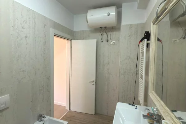 Appartamento in vendita a Tirana 2+1, Arredato