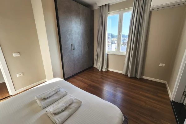 Appartamento in vendita a Tirana 2+1, Arredato