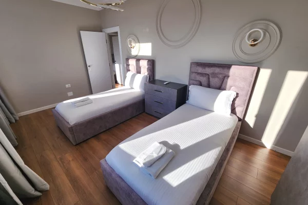 Appartamento in vendita a Tirana 2+1, Arredato