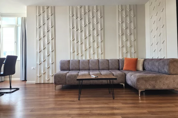 Appartamento in vendita a Tirana 2+1, Arredato