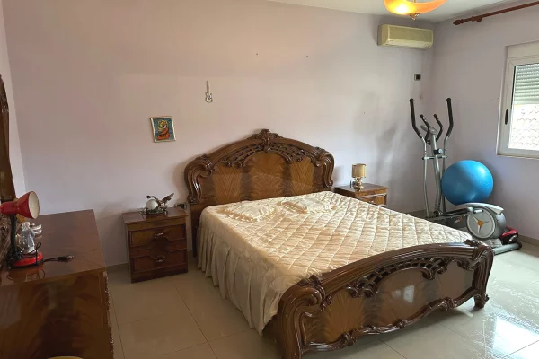 Shtepi me qera Apartament ne Tirane, 2+1, Mobilimi E mobiluar, Pagesa 600  Euro.