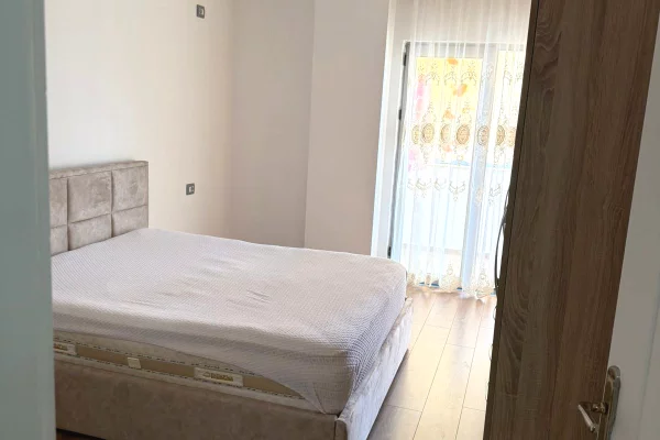 Shtepi me qera Apartament ne Tirane, 1+1, Mobilimi E mobiluar, Pagesa 480  Euro.