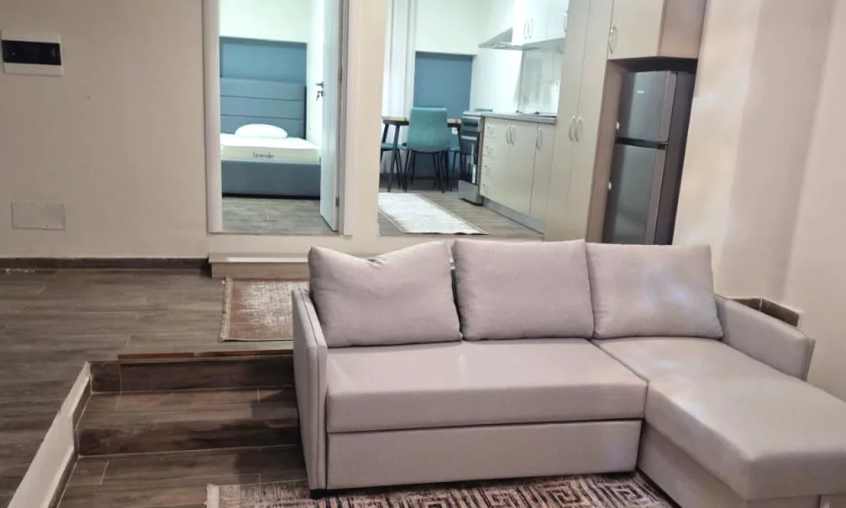 Shtepi me qera Apartament ne Tirane, 2+1, Mobilimi E mobiluar, Pagesa 700  Euro.