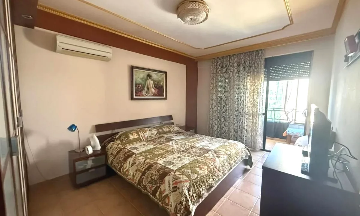 Appartamento in vendita a Tirana 2+1, Arredato